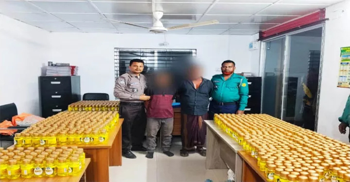 সিলেটে ২ লাখ ৩৪ হাজার টাকার ভারতীয় অলিভ অয়েলসহ আটক ২