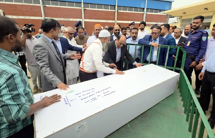 কফিনবন্দি হয়ে ফিরলেন দুবাইয়ে বোমায় নিহত আলী, মরদেহ নিয়ে বড়লেখা যাচ্ছেন আরিফ