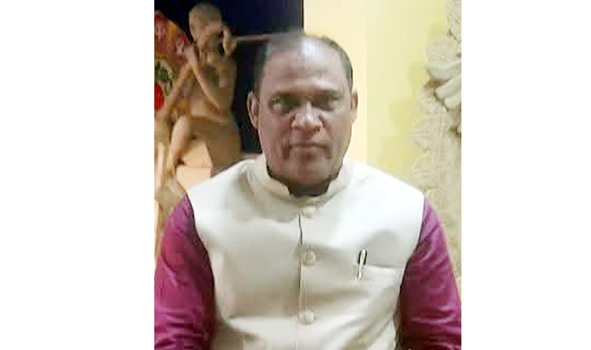 সিসিকের ওএসডি চন্দন দাশের ‘আলাদিনের চেরাগ’: মন্দিরে ‘অস্থায়ী অফিস’ বসে বাণিজ্যের মাধ্যমে শতকোটি টাকা পাচারের অভিযোগ