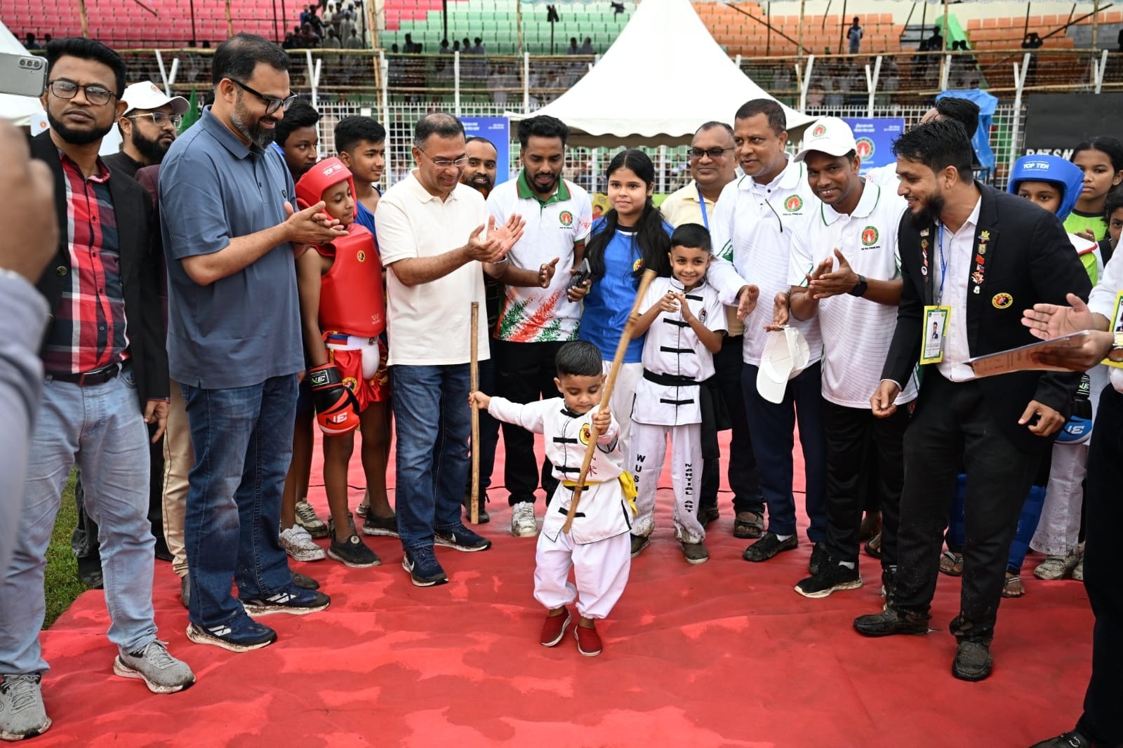সিলেট জেলা স্টেডিয়ামে প্রধানমন্ত্রীর সামনে উশু প্রদর্শন করে প্রশংসিত রিফাত
