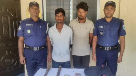 ছাতকে ডাকাতির ২৪ ঘণ্টার মধ্যেই দুই ডাকাত গ্রেফতার, টাকা ও অস্ত্র উদ্ধার