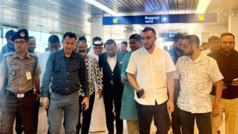 সিলেটে প্রধানমন্ত্রীর উপদেষ্টা হুমায়ুন কবির: বিমানবন্দরে বিএনপি নেতৃবৃন্দের সংবর্ধনা