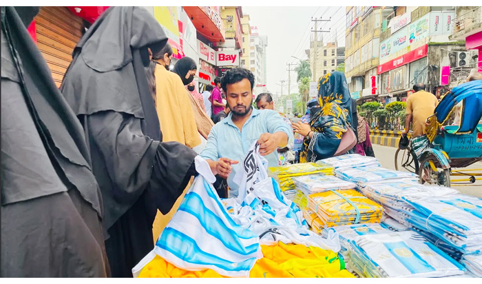 সিলেটেও বিশ্বকাপের হাওয়া দুই শিবিরে বিভক্ত ফুটবলপ্রেমীরা : চায়ের আড্ডায় আর্জেন্টিনা-ব্রাজিল বিতর্ক