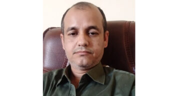 সরকারি ড্রেন নির্মাণ প্রসঙ্গে উপ-সহকারী প্রকৌশলী মলয় : আপনারা নিজেরাই ড্রেন করে নিন কোন টেন্ডার হবে না