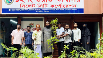 ১২নং ওয়ার্ডে জলবায়ু পরিবর্তনের প্রভাব মোকাবিলায় ফলজ, বনজ ও ঔষধি গাছের চারা বিতরণ