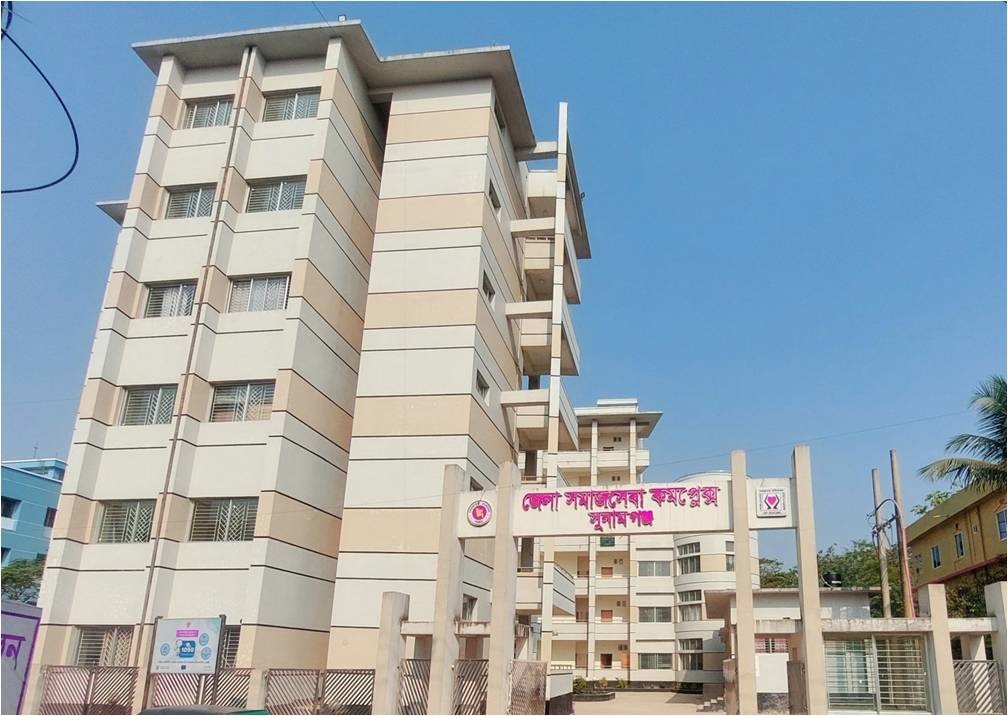 সরকারি গাড়ি এখন ‘পারিবারিক ট্যাক্সি’