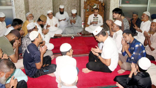 বিএনপি নেতা খোকনের সুস্থতা কামনায় ১৭নং ওয়ার্ড কাজীটুলা যুব সমাজের দোয়া মাহফিল