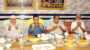 অসুস্থ ব্যবসায়ী নেতা দিলওয়ার হোসেনকে দেখতে গেলেন বাণিজ্য মন্ত্রী খন্দকার আব্দুল মুক্তাদির 