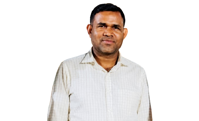 নিয়ম-নীতির তোয়াক্কা করছেন না প্রধান শিক্ষক পরেশ
