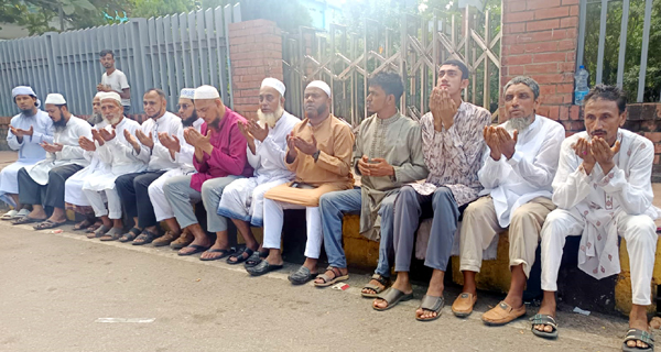 মোনাজাতের মধ্য দিয়ে সিলেটে ‘একতাবদ্ধ সিলেটবাসী’র আত্মপ্রকাশ