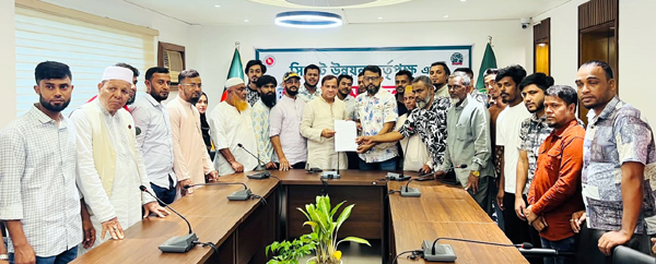 শিশু-কিশোরদের শারীরিক ও মানসিক বিকাশে খেলার মাঠ অপরিহার্য: কয়েস লোদী