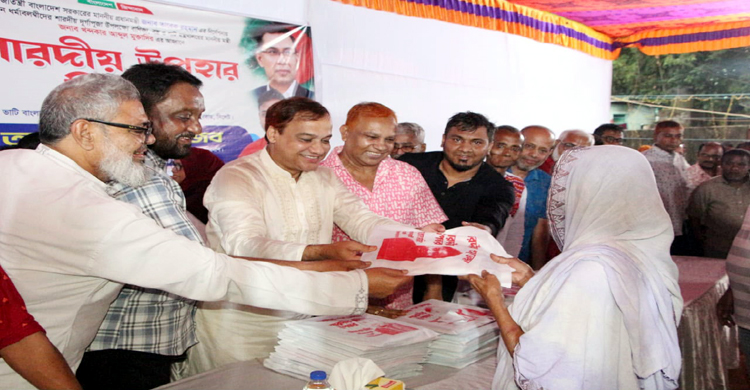 সিলেটে ৫০০ পরিবারের পাশে আজিজ খান সজিব