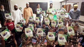 ছোটমণি নিবাসে স্বপ্নচূড়া ওয়েলফেয়ার অ্যাসোসিয়েশনের শিক্ষা সামগ্রী বিতরণ