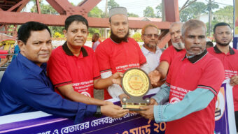 ডিএক্স মিডিয়া অ্যাওয়ার্ড পেলেন সিলেটের চাকরির খবর’-এর সম্পাদক সৈয়দ সাইফুল ইসলাম নাহেদ